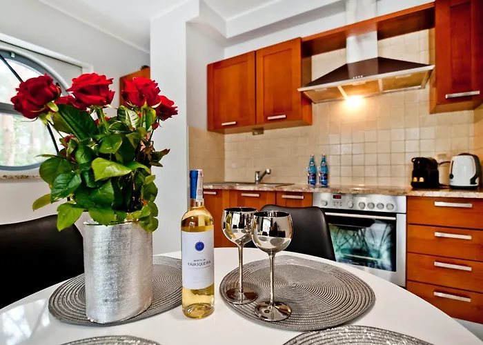 Tamara Blueapart Jurata